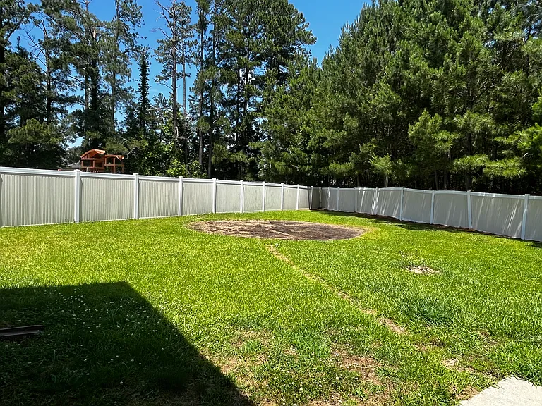 1044 Jade Ln — Photo 8