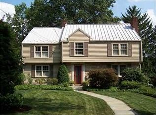 757 Fruithurst Dr, Pittsburgh, PA 15228
