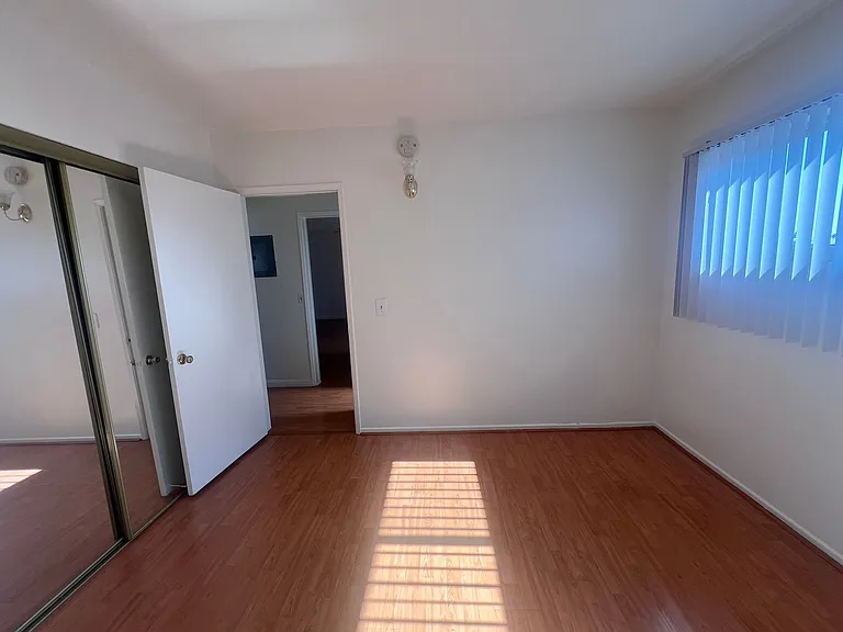 5350 Russell Avenue — Photo 25