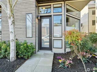 8907 Roosevelt Way NE, Seattle, WA 98115