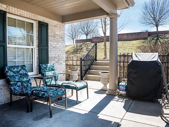 3rd image of 2094 Clerkenwell Ln
