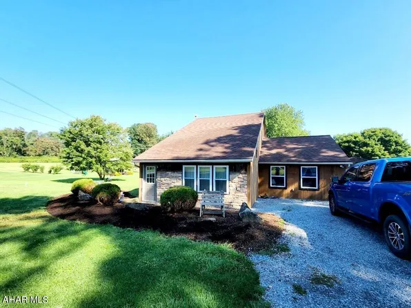 124 Sage Dr, Roaring Spring, PA 16673