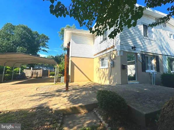 10710 Ashby Pl, Fairfax, VA 22030