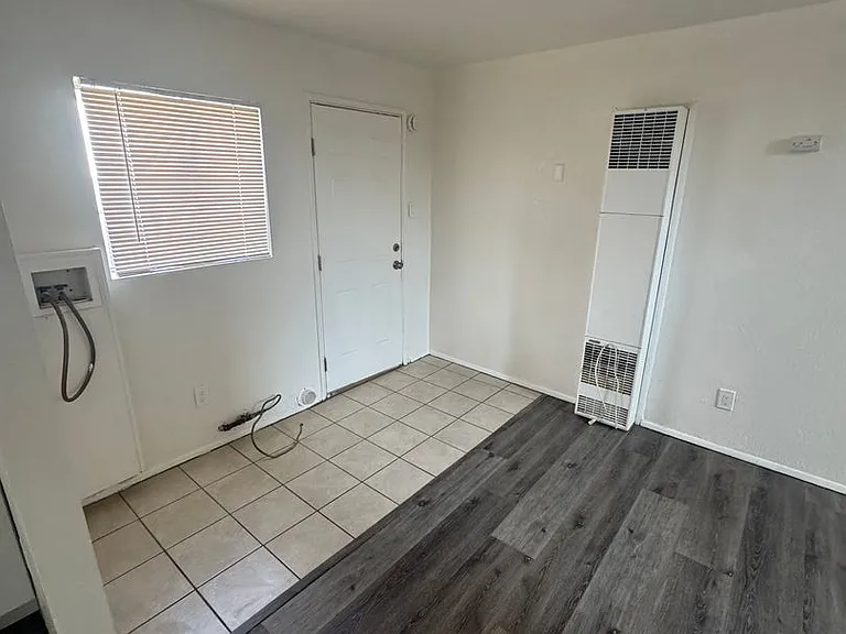 2160 5th Ln — Photo 6