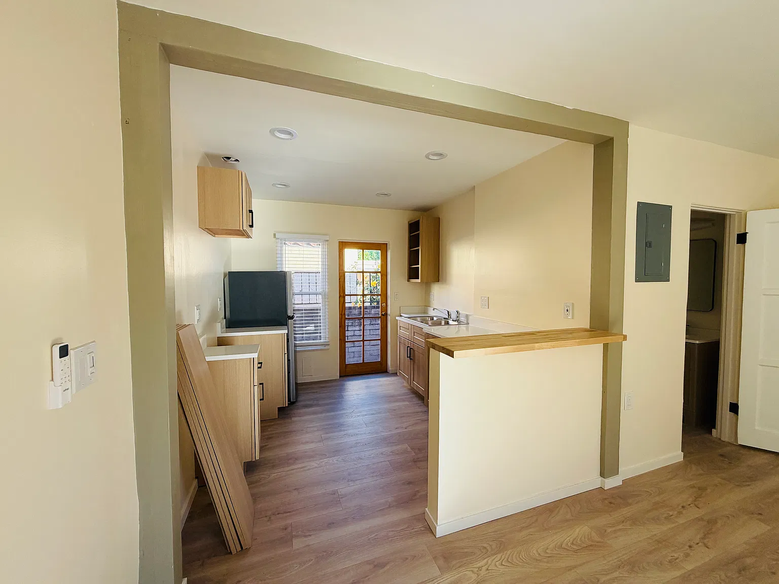Studio, 365 sqft, $2,375 — Photo 3