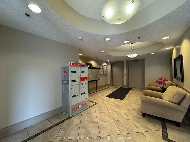 47 Caroline St N #402 — Photo 28