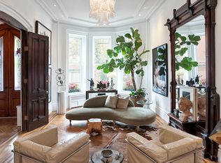 374 Vanderbilt Ave, Brooklyn, NY 11238