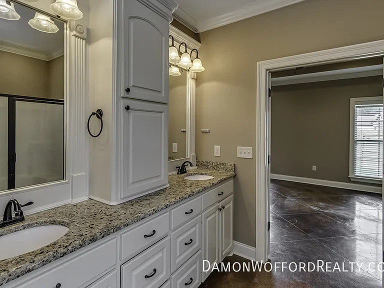 114 Lennox Pl — Photo 42