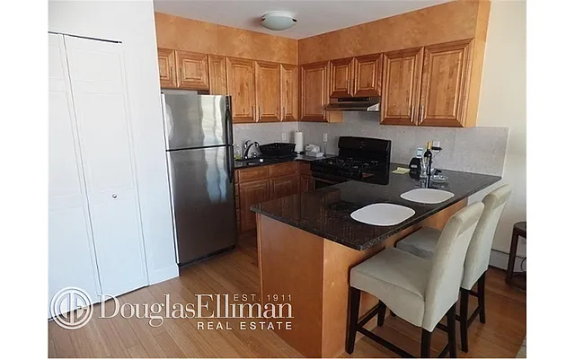 Rented by Douglas Elliman | media 39