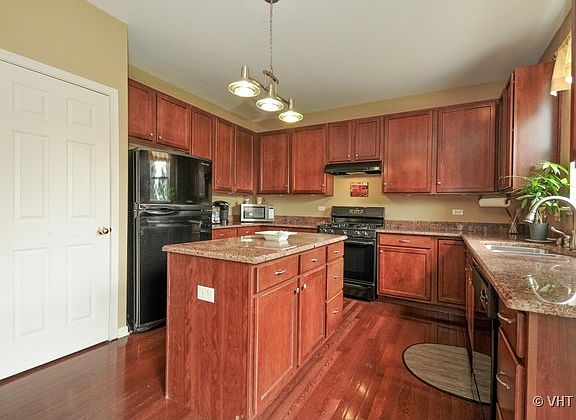 4th image of 17813 S Sorrel Dr