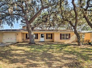 210 Lake Loop Loop, Tow, TX 78672