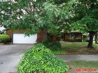 19725 NE Hassalo Ct, Portland, OR 97230