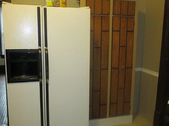 2nd image of 209 S Independence Ave