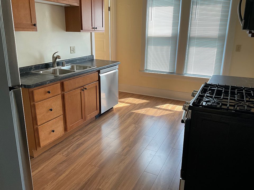 1st image of 2034 N Hubbard St #2036