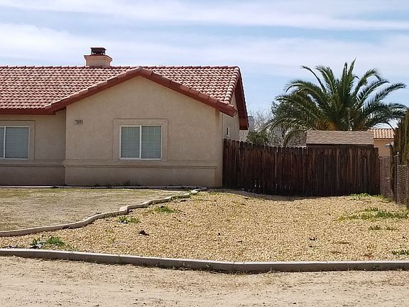 3rd image of 7884 Montrose Ave