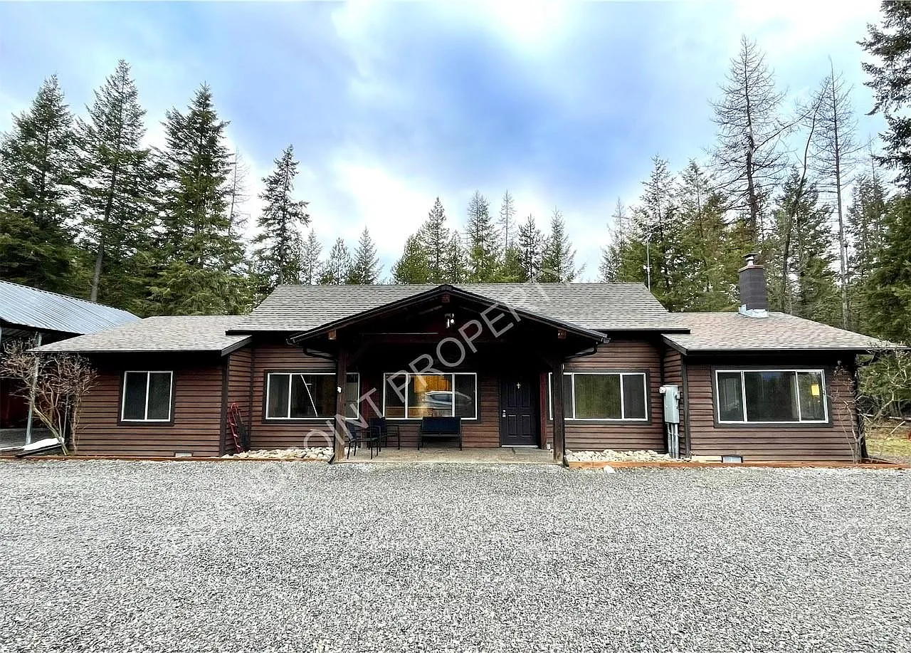 3 bed, 1324 sqft, $1,895 — Photo 2
