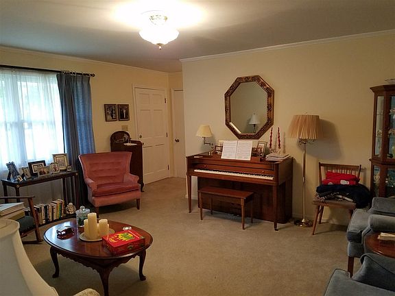 3rd image of 118 Delta Pine Ave