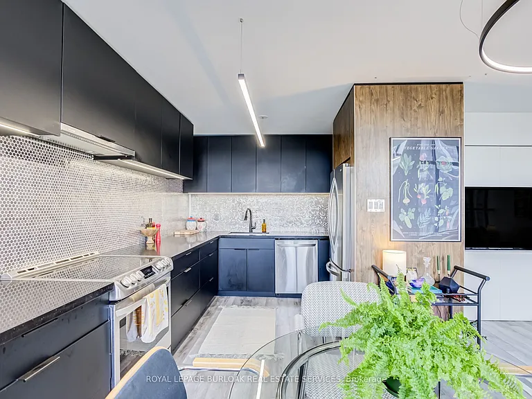 36 James St S #1403 — Photo 20