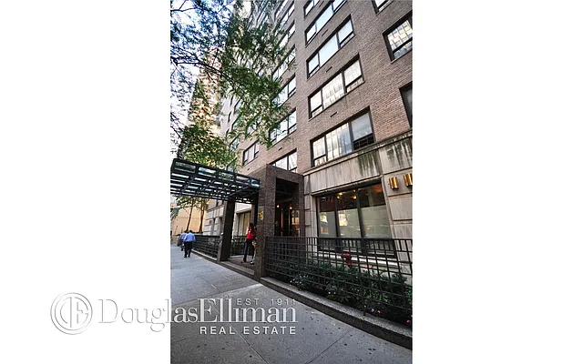 Rented by Douglas Elliman | media 17