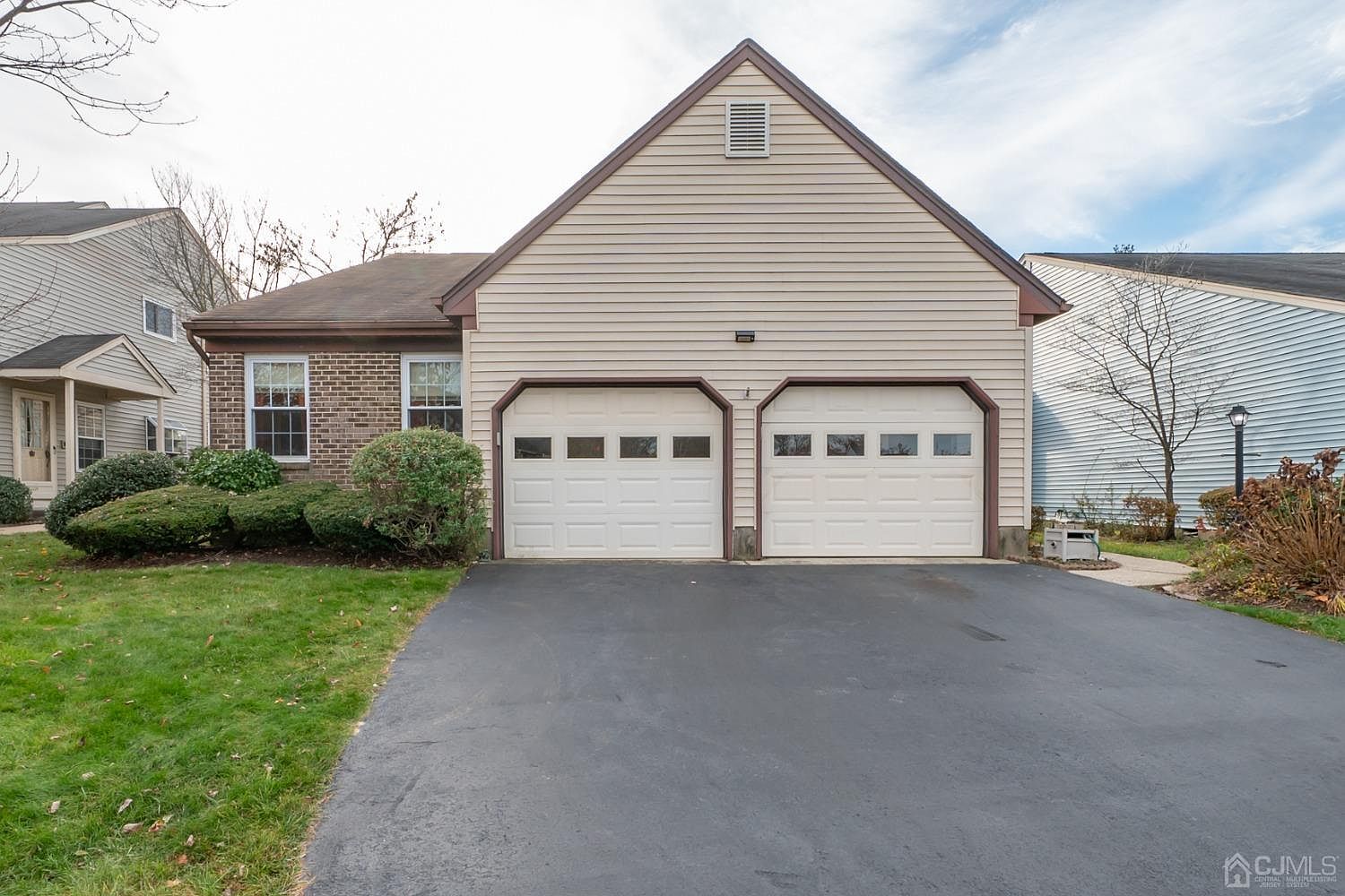 12 Daniel Webster Ave #12