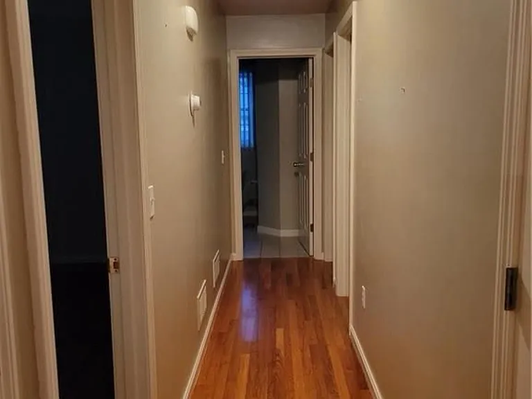 15 S Locust Ave #1 — Photo 5