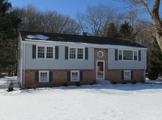 233 Fort Path Rd, Madison, CT 06443