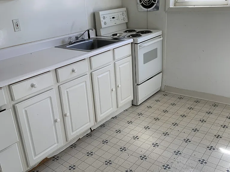 331 Stagecoach Rd — Photo 8