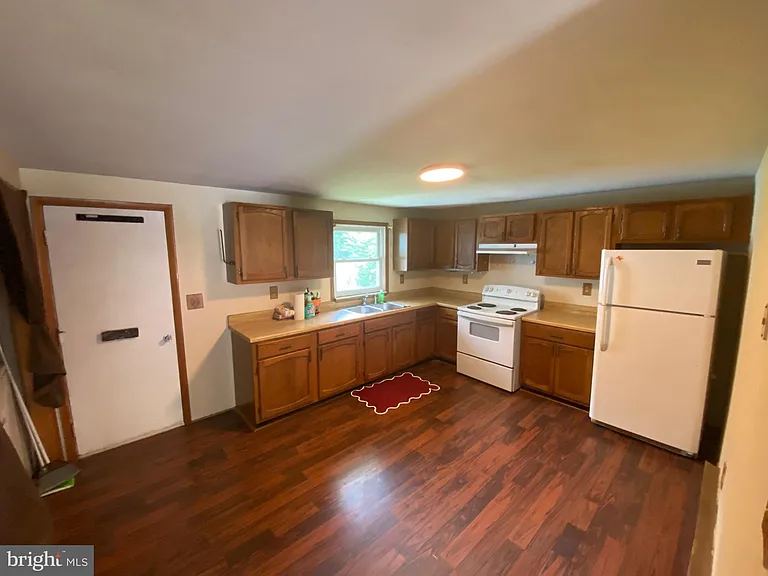 1342 Barney Jenkins Rd — Photo 3