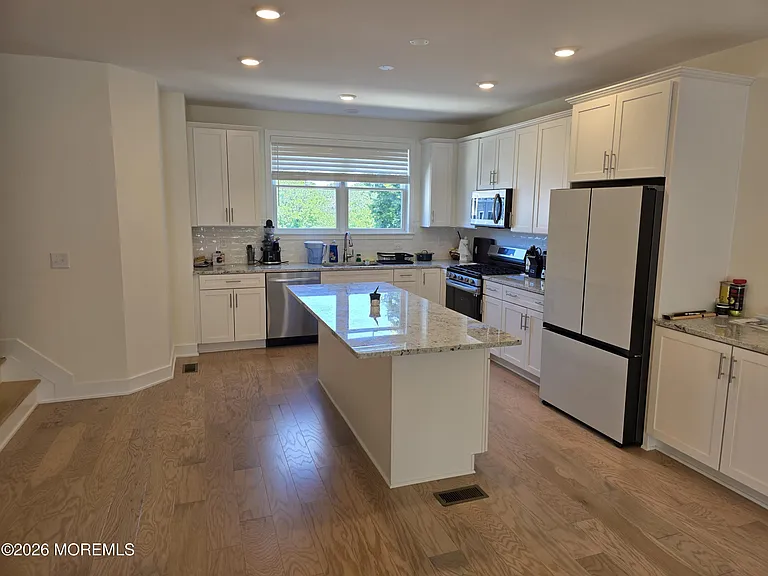 156 W Front St #9 — Photo 14