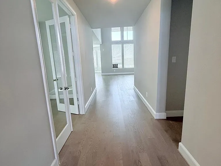 4934 Dickens Landing Dr — Photo 3