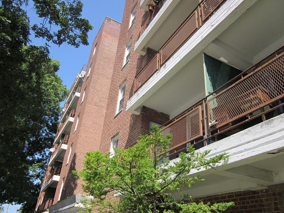 1st image of 560 Warburton Ave APT 1A