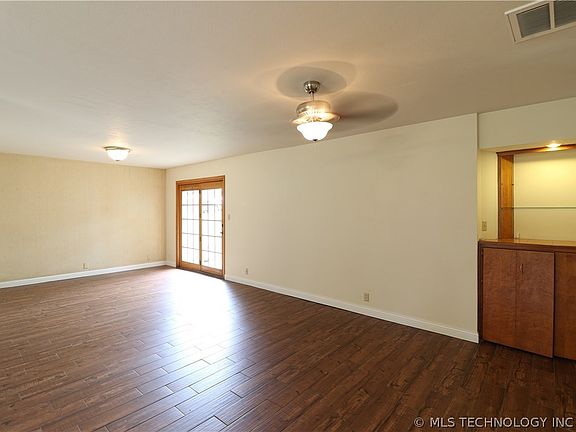 3rd image of 3604 Woodland Rd