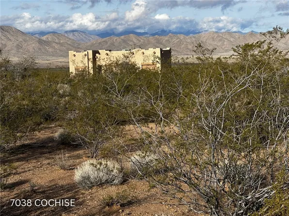 E Valley Rd, Kingman, AZ 86401