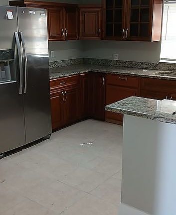 4th image of 1415 E Linebaugh Ave