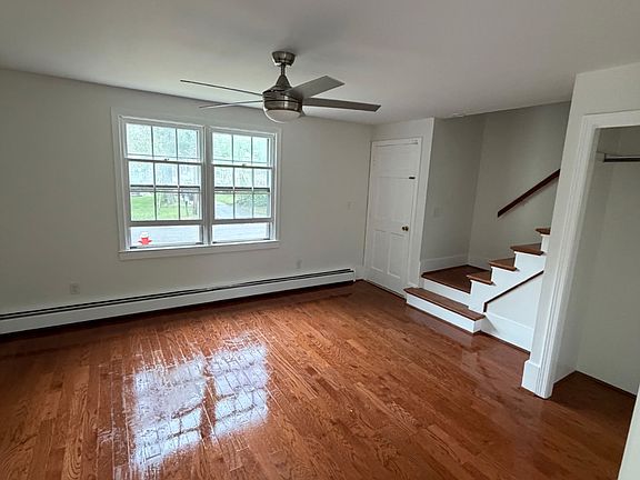 4th image of 246 Bonin St #1