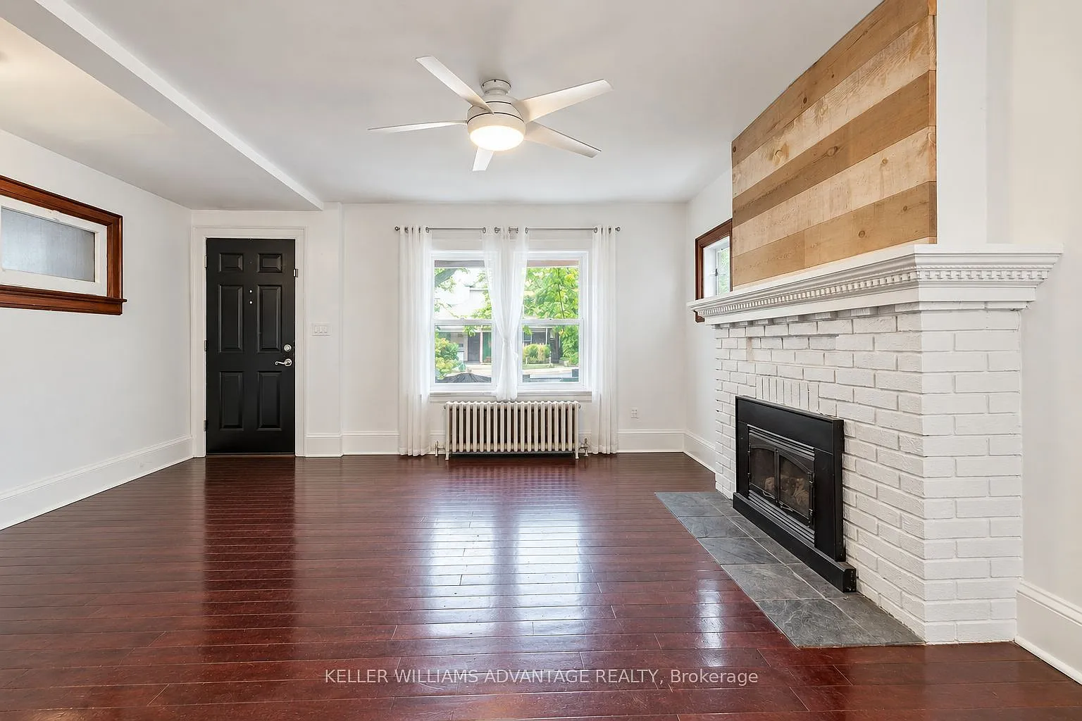 3 bed, $3,899 — Photo 3