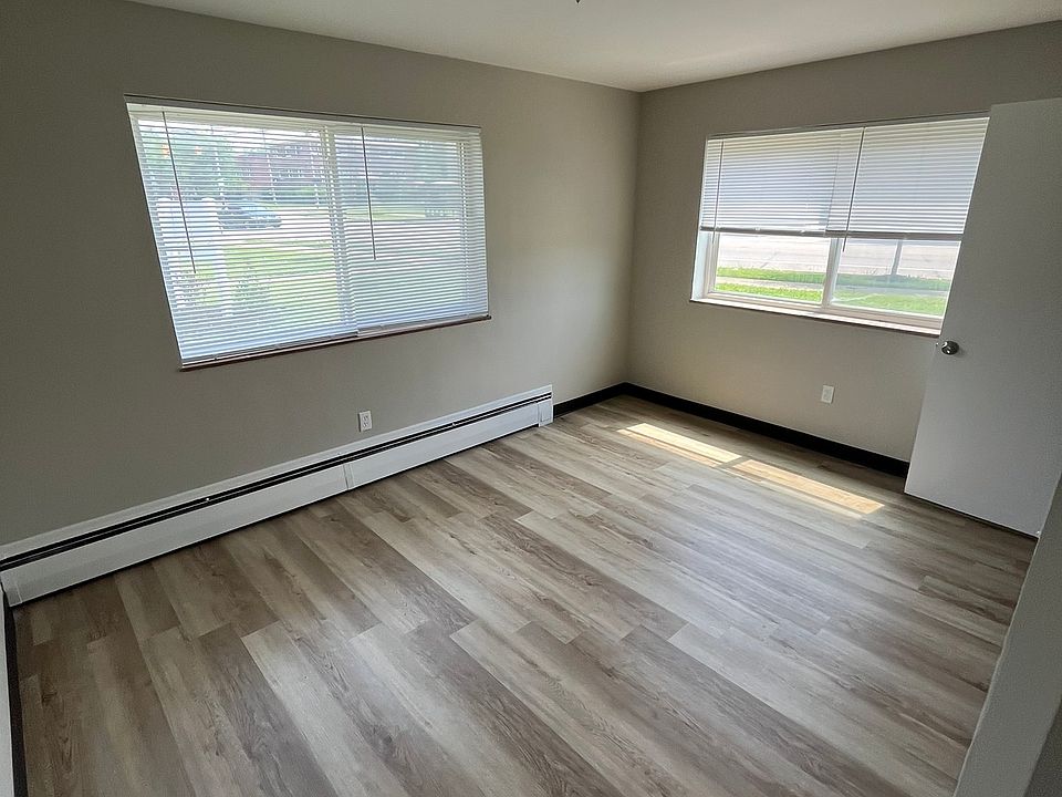 1st image of 17731 Lakeshore Blvd #17733796