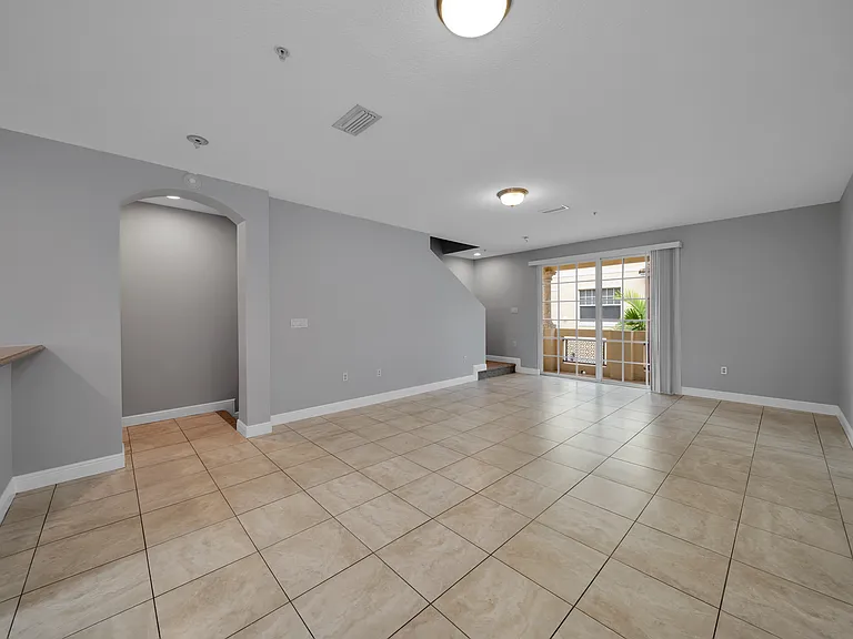 219 N L St #108 — Photo 21