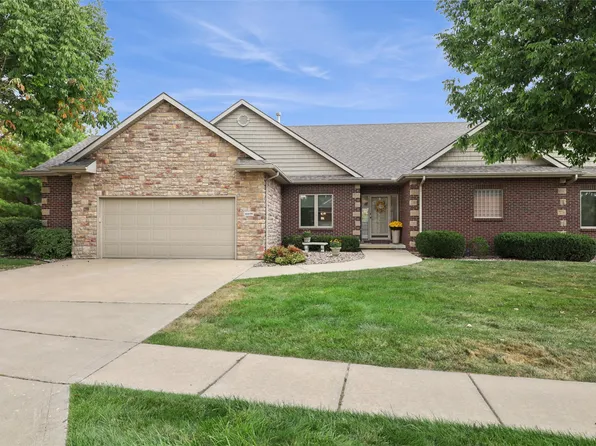 16691 Valleyview Ln, Clive, IA 50325