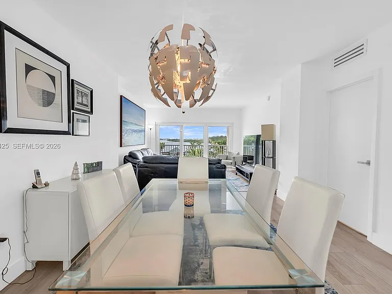 300 Bayview Dr #214 — Photo 18