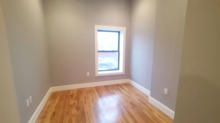 Rented by Evergreen Apartments BK | media 22