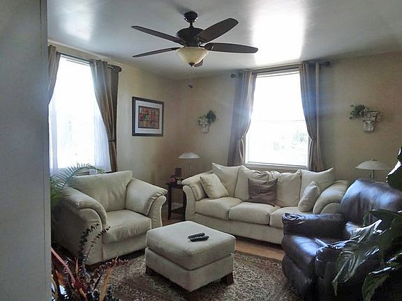 4th image of 1615 C Ave