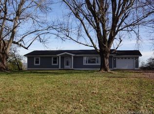 303 Banner Farm Rd, Mills River, NC 28759