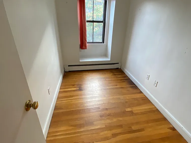 20 Hanson St #2 — Photo 8