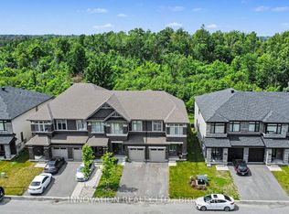 159 Wabikon Cres, Ottawa, ON K1X0H8