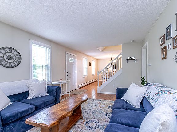 4th image of 9 B Coleman Place #B