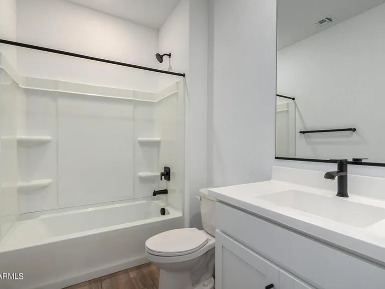 17318 W Surrey Dr — Photo 33