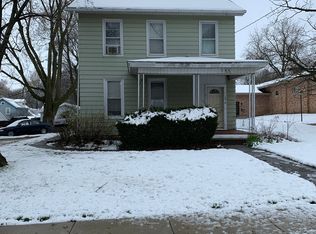 105 College St, Eureka, IL
