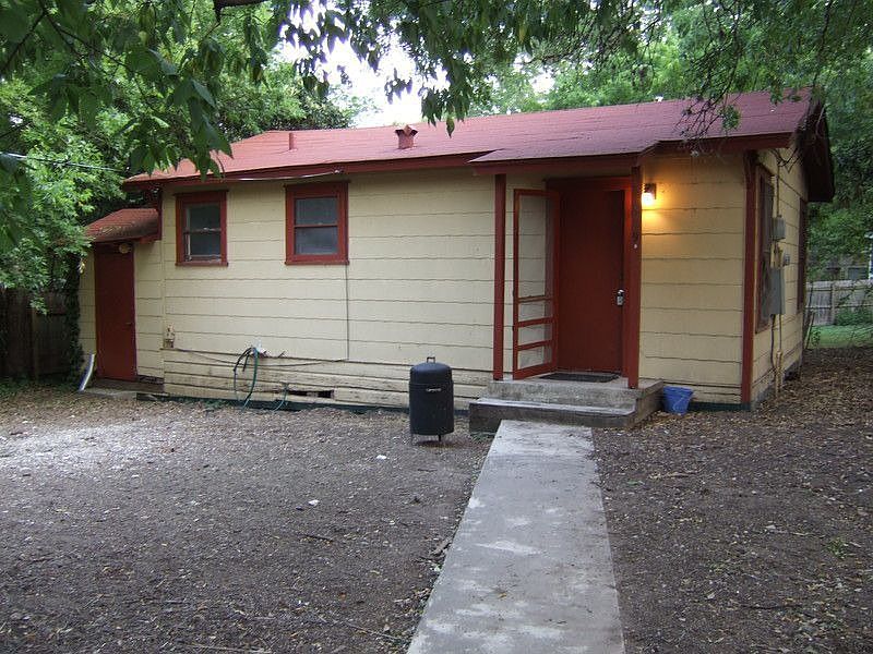 1st image of 519 Academy Dr #B