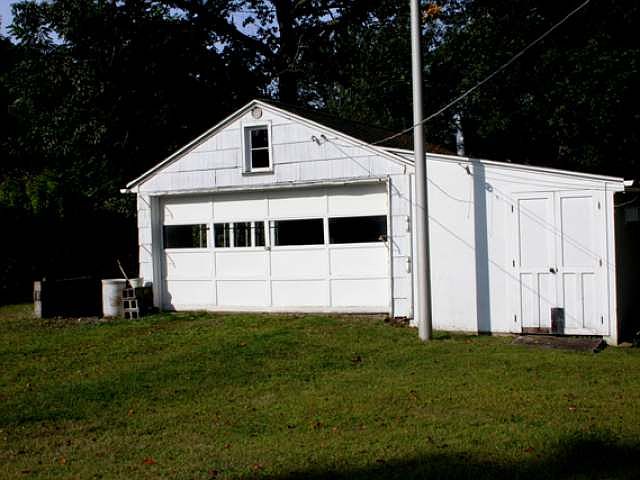 2nd image of 703 West St